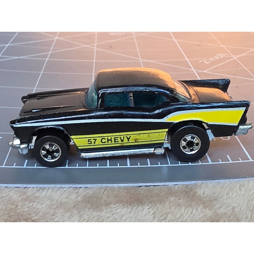 Hot Wheels 57 Chevy Black Yellow Side Stripe Vintage 1976 Diecast Car Hong Kong